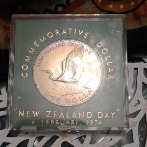 New Zealand ONE DOLLAR 1974